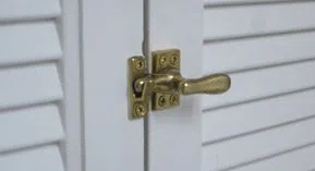 Town Center Locksmith Shop Chicago, IL 312-288-7589 - 9-Garage-Door-Locks